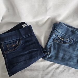 Stylish Women's Pullon Blue Jeans